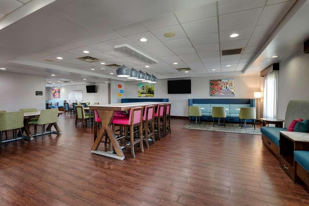 Hampton Inn مولتري المطعم الصورة