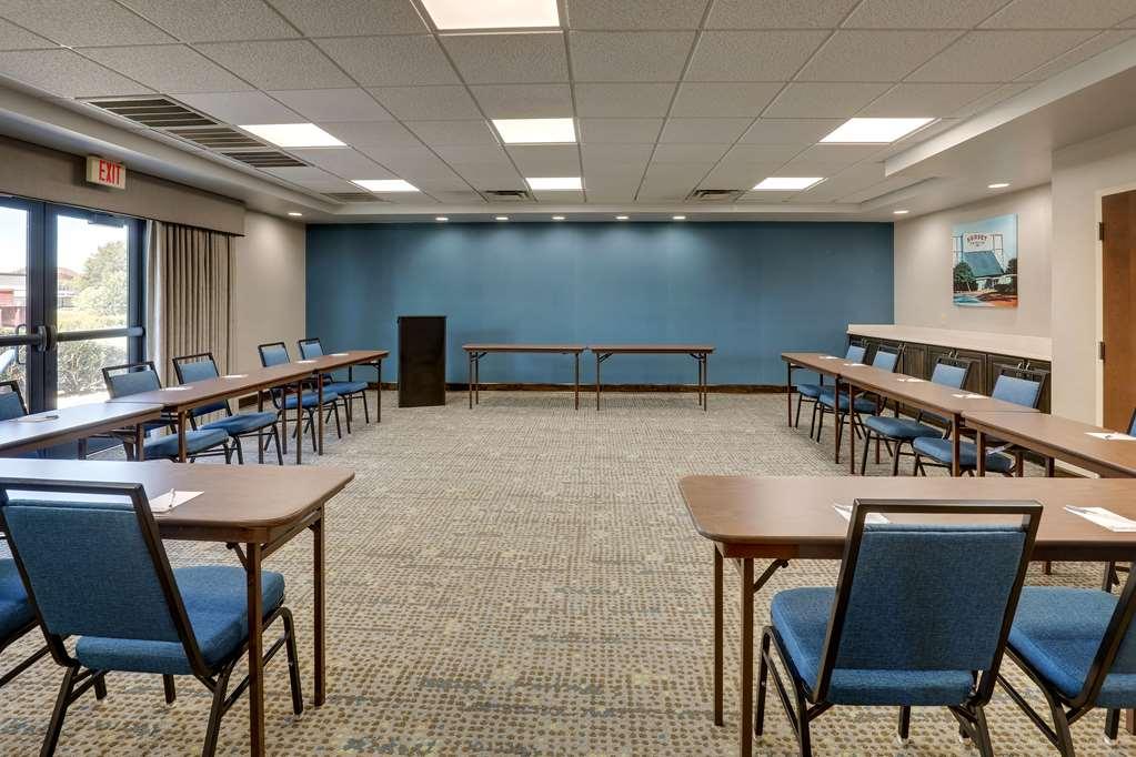 Hampton Inn مولتري المرافق الصورة